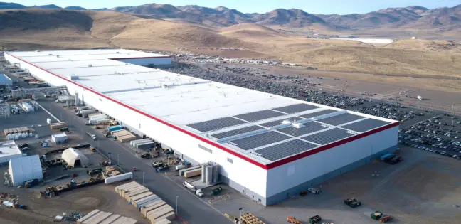 Tesla anuncia construção de projeto multimilionário na maior cidade da China