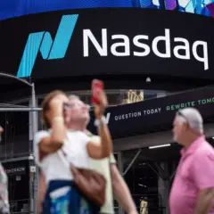 Nasdaq 100 fecha em nível recorde pela 1ª vez desde fevereiro