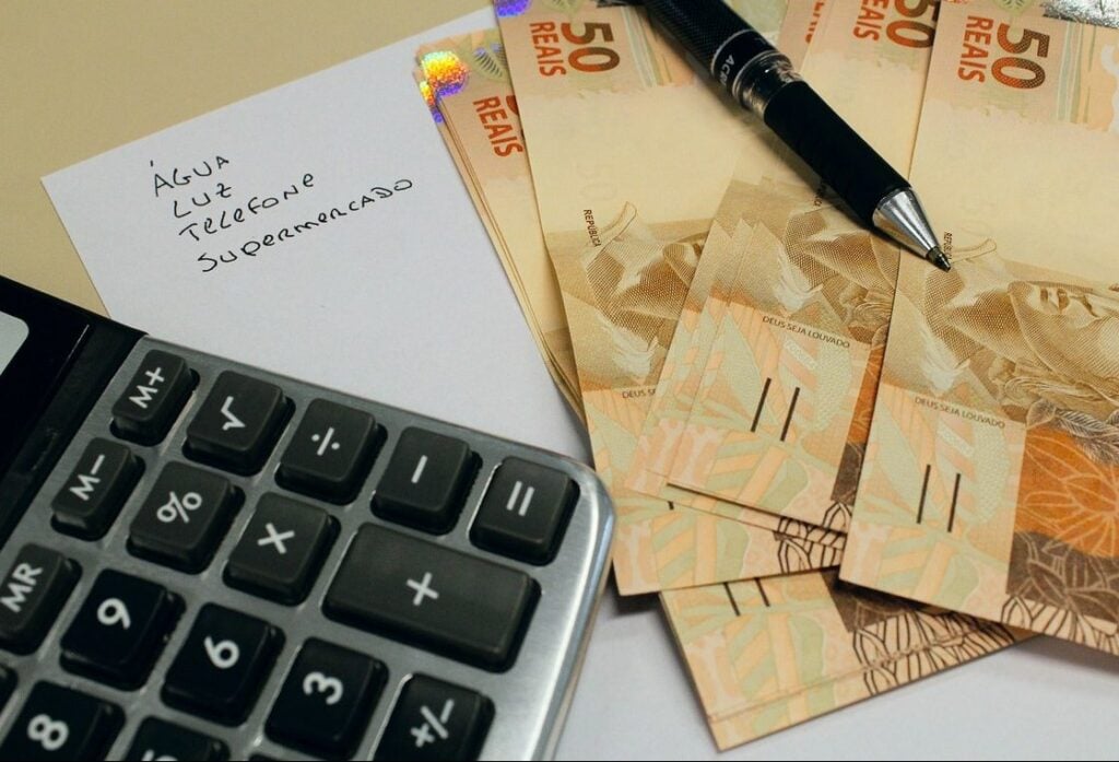 Brasil assume 2º lugar em ranking global de maiores juros reais após nova alta da Selic