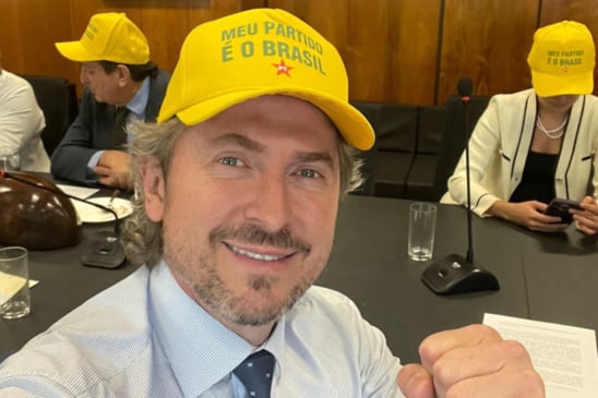 Oposição acusa PT e base governista de roubo após lançamento de slogan ‘Meu Partido É o Brasil’