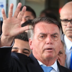 Bolsonaro é proibido de sair de casa em dias úteis e nos fins de semana