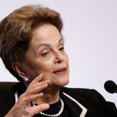 Rio de Janeiro (RJ), 05/07/2025 – A presidenta do Novo Banco de Desenvolvimento (NDB), formado por membros do Brics, Dilma Rousseff, faz pronunciamento à imprensa com a diretoria durante o 10° Encontro Anual, em Copacabana. Foto: Fernando Frazão/Agência Brasil