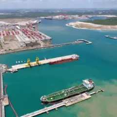 Tarifa de 50%: anúncio de Trump paralisa exportação de pescados do Brasil aos EUA e trava 1.000 toneladas em portos