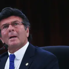 Caso Bolsonaro: Fux diverge, critica tornozeleira eletrônica e restrições à liberdade de expressão