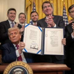 Trump confirma tarifa de 50% ao Brasil e volta a dizer que medida atinge países com ‘relacionamento ruim’ com os EUA