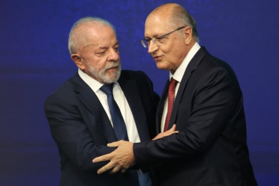 São Paulo (SP), 22/05/2025 - Presidente da Republica, Luiz Inácio Lula da Silva, e o vice-presidente Geraldo Alckimin, durante a cerimônia de lançamento dos cursos de medicina e biomedicina da Faculdade de Ciências da Saúde no Sírio-Libanês. Foto: Cadu Pinotti/Agência Brasil