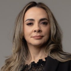 Nova tarifa dos EUA pode encarecer materiais e frear construção civil, diz empresária