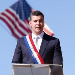 Estados Unidos assinam acordo para que solicitantes de asilo político façam pedidos no Paraguai