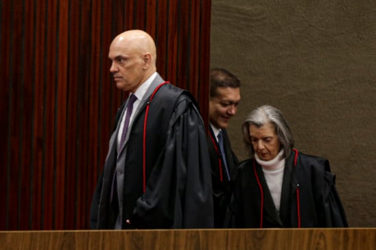 Brasília (DF), 29/06/2023 - Os ministros do Tribunal Superior Eleitoral (TSE), Alexandre de Moraes, Nunes Marques e Cármen Lúcia, durante sessão que retoma o julgamento da ação (Aije nº 0600814-85) que pede a inelegibilidade de Jair Bolsonaro e de Walter Braga Netto, candidatos à Presidência da República nas Eleições 2022. Foto: Marcelo Camargo/Agência Brasil