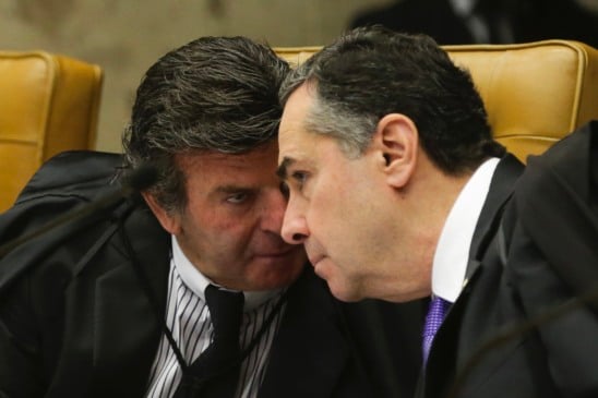 O plenário do Supremo Tribunal Federal (STF) retoma o julgamento de ação direta de inconstitucionalidade (ADI) sobre proibição de programas com sátiras a candidatos. Na foto, os ministros, Luis Fux e Luís Roberto Barroso.