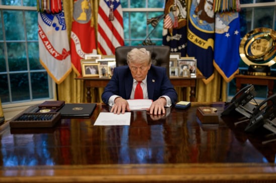 President Donald Trump works in the Oval Office before a bilateral meeting with President Volodymyr Zelenskyy of Ukraine, Monday, August 18, 2025. (Official White House Photo by Daniel Torok)