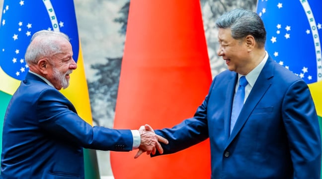 Pequim, 13/05/2025 - Presidente da República, Luiz Inácio Lula da Silva e o Presidente da República Popular da China, Xi Jinping, durante a cerimônia de assinatura de Atos, no Palácio do Povo. Foto: Ricardo Stuckert/PR