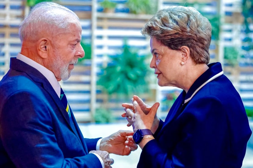 Rio de Janeiro(RJ), 23.07.2024 - Presidente da República, Luiz Inácio Lula da Silva, durante encontro com a Presidenta do NBD e Ex-Presidenta da República, Dilma Rousseff, antes da sessão de abertura da Reunião Ministerial da Força Tarefa do G20 para o Estabelecimento de uma Aliança Global contra a Fome e a Pobreza, na sede da ONG Ação da Cidadania. Foto: Ricardo Stuckert/PR