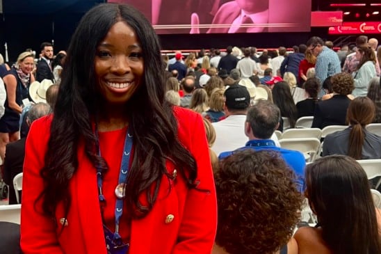 Imprensa reporta alta participação de negros em velório de Charlie Kirk: ‘Conquistou a América’