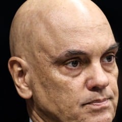 Moraes destitui advogados de ex-assessores de Bolsonaro e transfere defesa para a Defensoria Pública