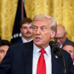Lula e comitiva brasileira ouvem de Trump que Bolsonaro é honesto e que sempre gostou do ex-presidente