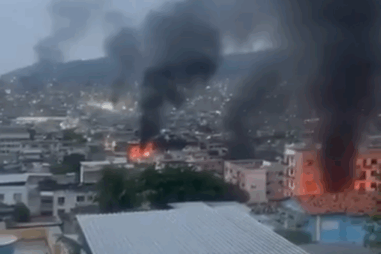 Faixa de Rio: criminosos adotam ‘skin’ terrorista e lançam bombas com drones na Penha Faixa de Rio: criminosos adotam ‘skin’ terrorista e lançam bombas com drones na Penha