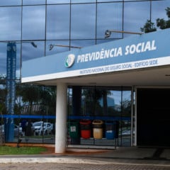 Fachada do Edifício Sede do Instituto Nacional do Seguro Social - Previdência Social. O Senado deve acompanhar a tramitação da proposta de reforma da Previdência junto à Câmara dos Deputados.

Proposta de reforma enviada pelo Executivo ao Congresso divide opiniões. Desafio dos deputados e senadores é aprovar um texto eficiente sem prejudicar os mais pobres.

Foto: Pedro França/Agência Senado