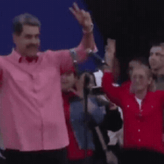 Na mira dos EUA, Maduro canta ‘Imagine’, de John Lennon, e volta a pedir ‘paz’