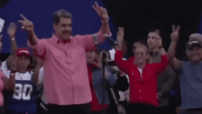 Na mira dos EUA, Maduro canta ‘Imagine’, de John Lennon, e volta a pedir ‘paz’