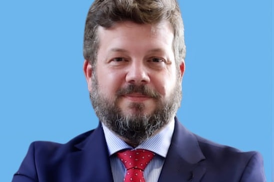 Johannes Kaiser, da direita libertária, anuncia adesão a Kast no 2º turno do Chile