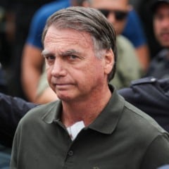 Em um dia 22, Moraes determina a prisão de Bolsonaro, que ficará em sala de Estado