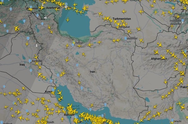 Irã fecha espaço aéreo em meio a temores de ataque dos EUA