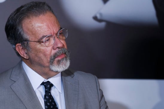 O ministro da Segurança Pública, Raul Jungmann, fala à imprensa após Simpósio de Combate à Corrupção, na Fundação Getúlio Vargas, Rio de Janeiro.