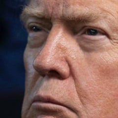 Trump mira Groenl&acirc;ndia e diz que n&atilde;o se sente mais &lsquo;obrigado a pensar puramente na paz&rsquo;