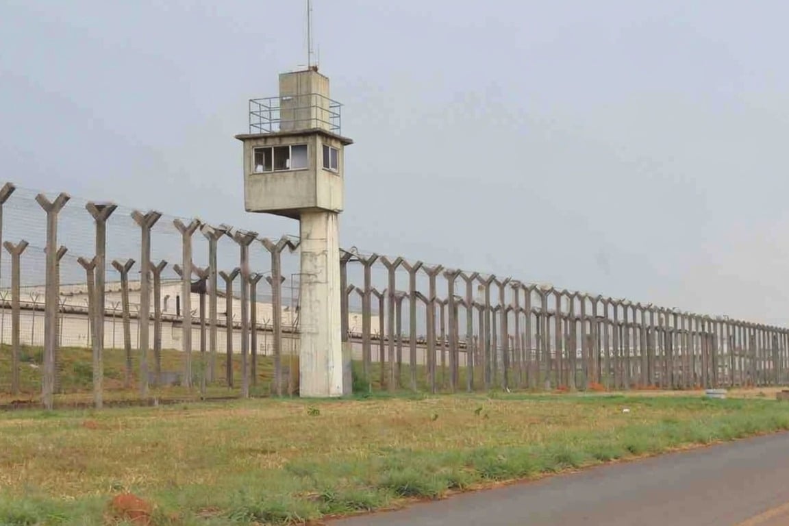 Bolsonaro, mesmo doente, recebe ordem de Moraes para ser levado à Papudinha