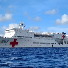 Navio-hospital chinês atraca no Brasil com aparato de inteligência e sem aviso claro de missão