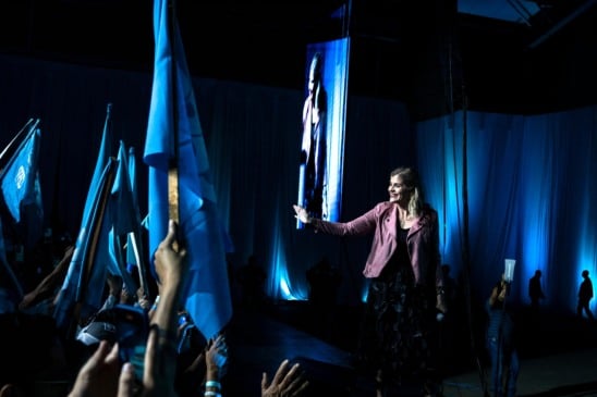 Direita no poder: mirando pautas de segurança pública, Laura Fernández é eleita presidente da Costa Rica